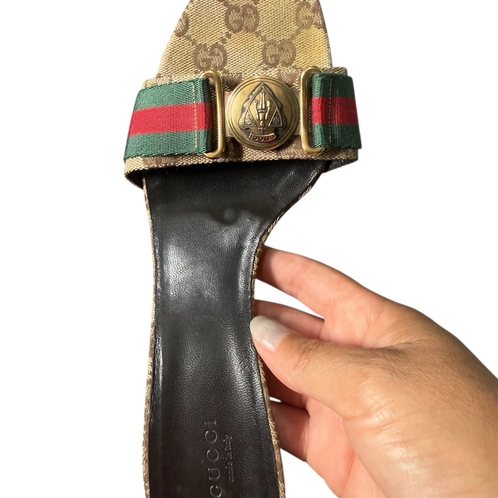 Gucci Tan and Green Open-Toe Sandals